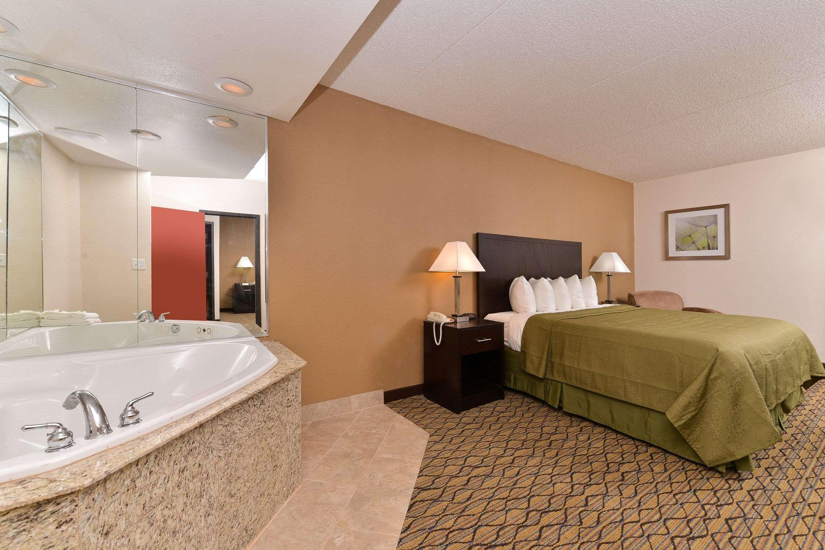 Quality Inn & Suites Matteson Near I-57 Kültér fotó