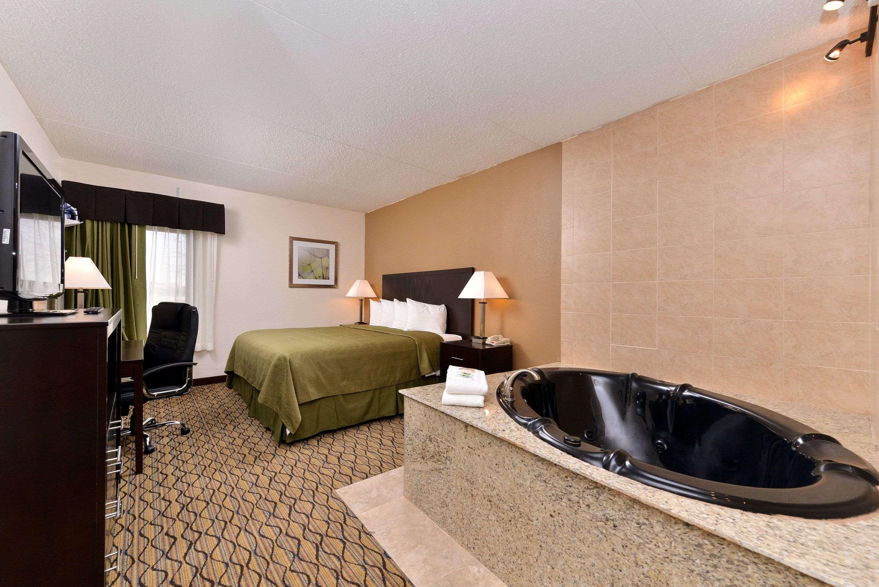 Quality Inn & Suites Matteson Near I-57 Kültér fotó